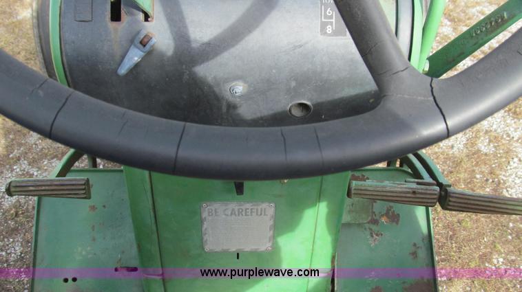 image for item E3664 1968 John Deere 4020 tractor