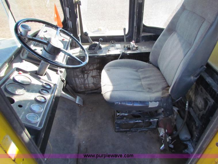 image for item E8298 1985 Ag-Chem Big A 4500 floater