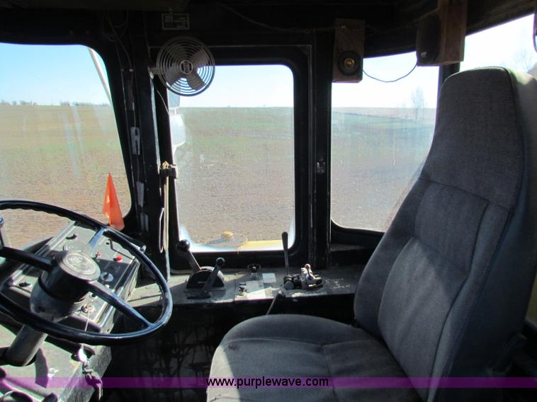 image for item E8298 1985 Ag-Chem Big A 4500 floater