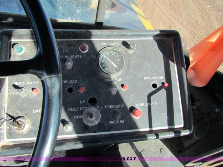 image for item E8298 1985 Ag-Chem Big A 4500 floater