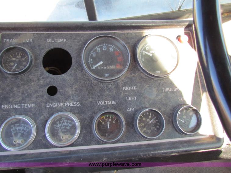 image for item E8298 1985 Ag-Chem Big A 4500 floater