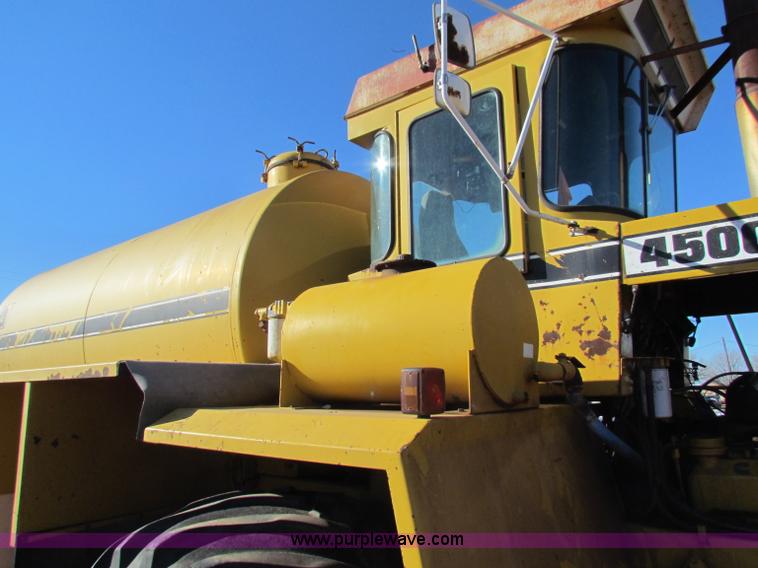 image for item E8298 1985 Ag-Chem Big A 4500 floater