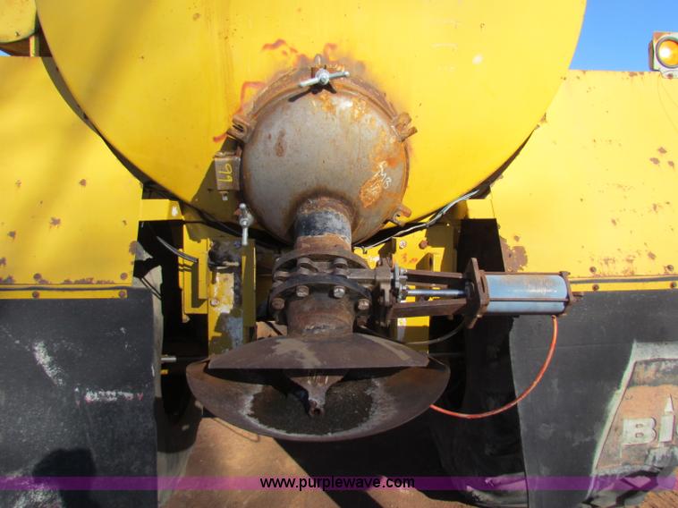 image for item E8298 1985 Ag-Chem Big A 4500 floater