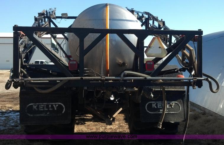 image for item E8354 1990 International 2554 floater applicator