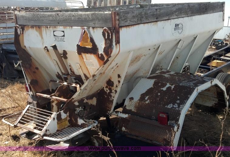 image for item E8355 12' dry fertilizer box