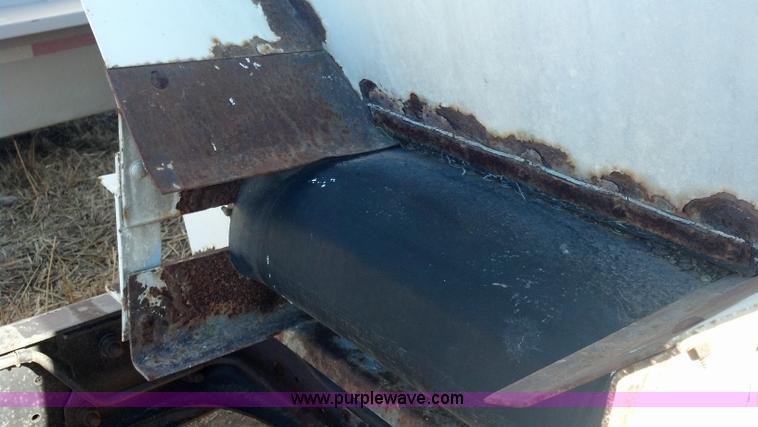 image for item E8355 12' dry fertilizer box