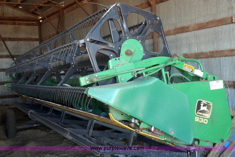 image for item E8357 1998 John Deere 930 flex head header