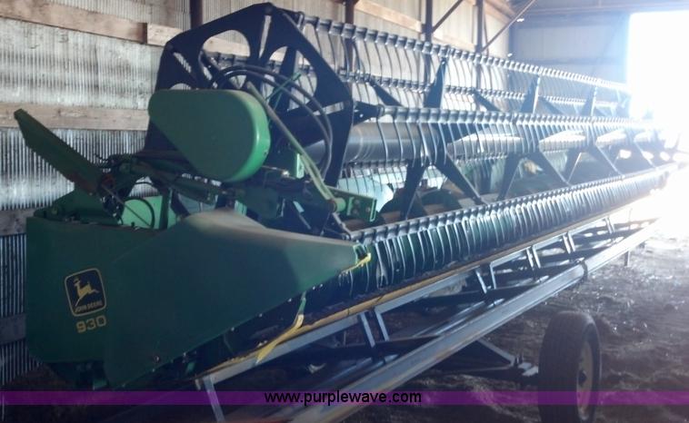 image for item E8357 1998 John Deere 930 flex head header