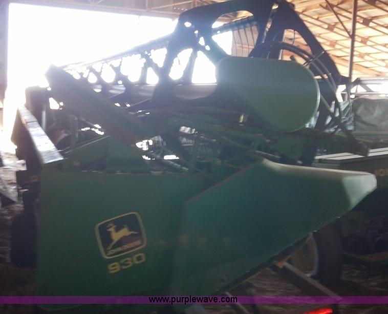 image for item E8357 1998 John Deere 930 flex head header