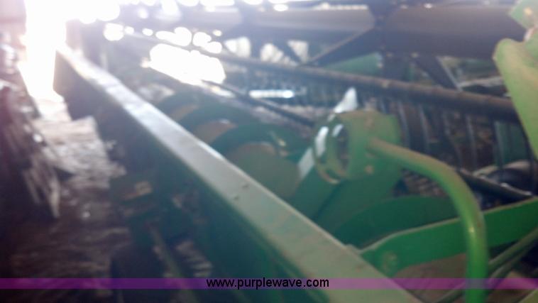image for item E8357 1998 John Deere 930 flex head header