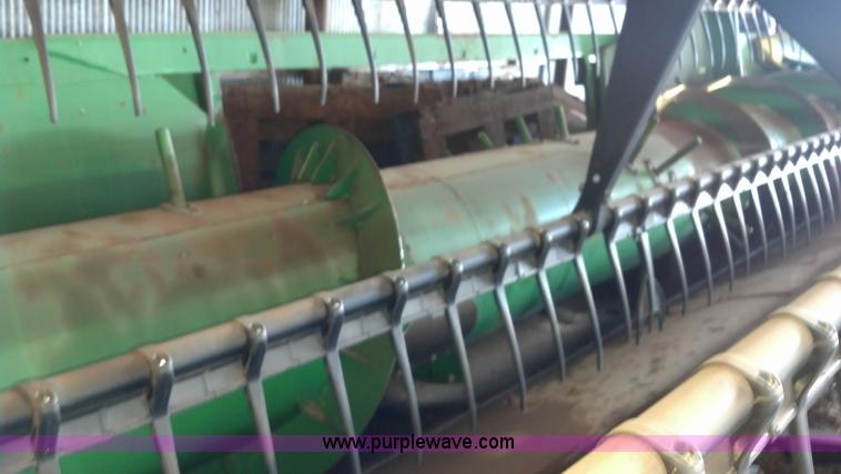 image for item E8357 1998 John Deere 930 flex head header