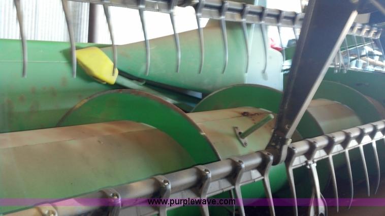 image for item E8357 1998 John Deere 930 flex head header