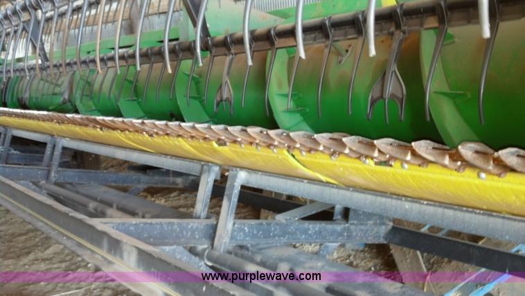 image for item E8357 1998 John Deere 930 flex head header