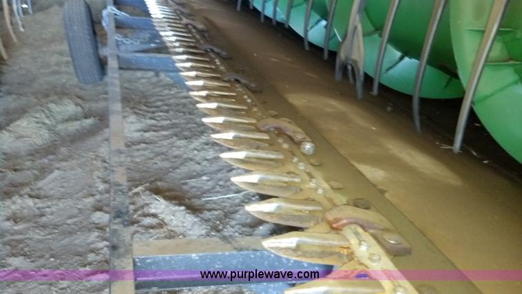 image for item E8357 1998 John Deere 930 flex head header