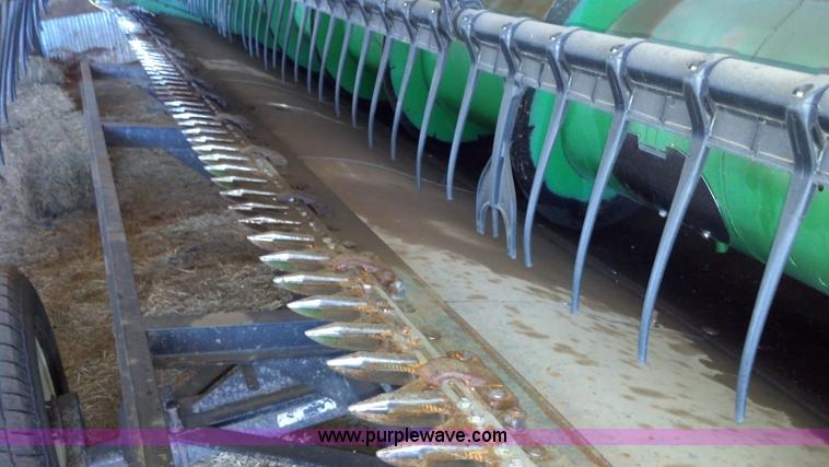 image for item E8357 1998 John Deere 930 flex head header
