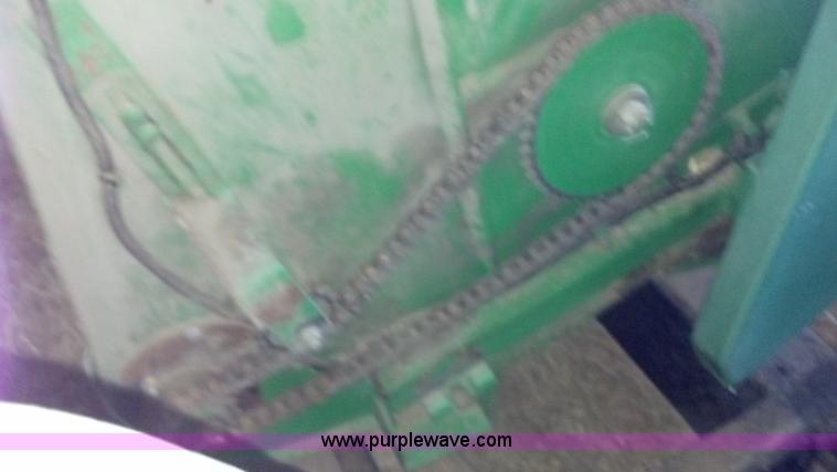 image for item E8357 1998 John Deere 930 flex head header