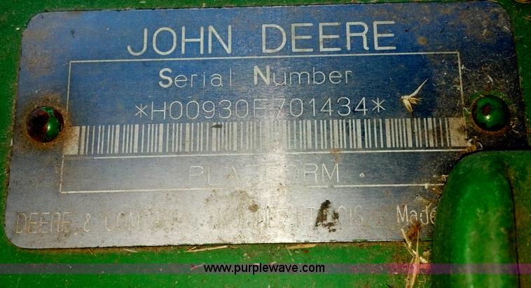 image for item E8358 2002 John Deere 930F flex head