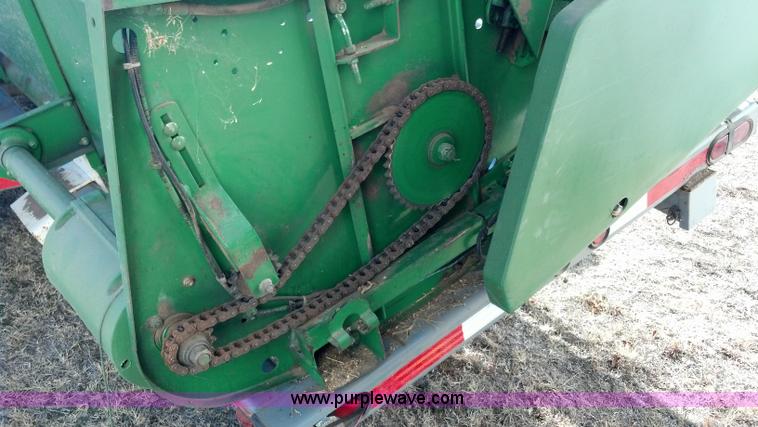 image for item E8358 2002 John Deere 930F flex head