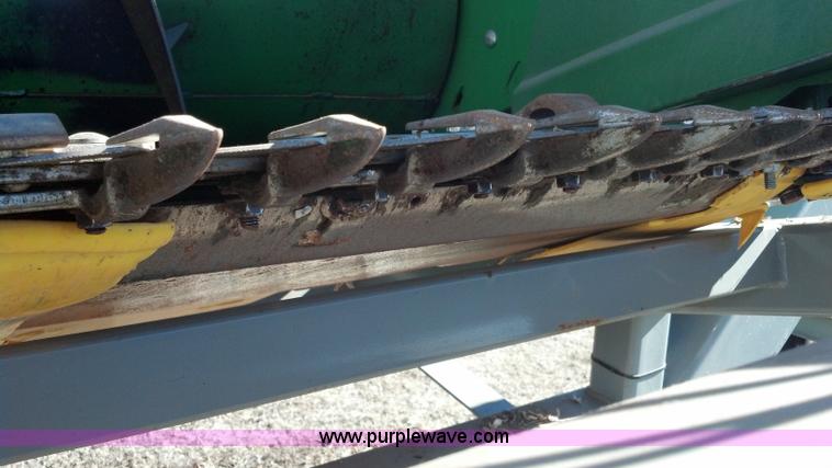 image for item E8358 2002 John Deere 930F flex head