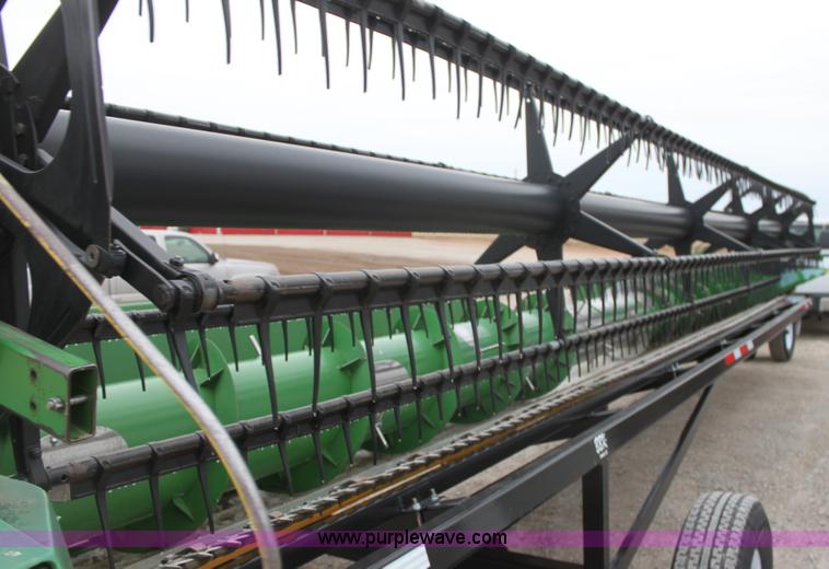 image for item E8378 John Deere 930 Contour Master 30' flex head