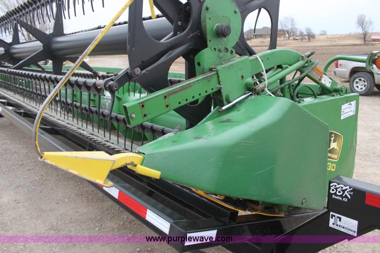 image for item E8378 John Deere 930 Contour Master 30' flex head