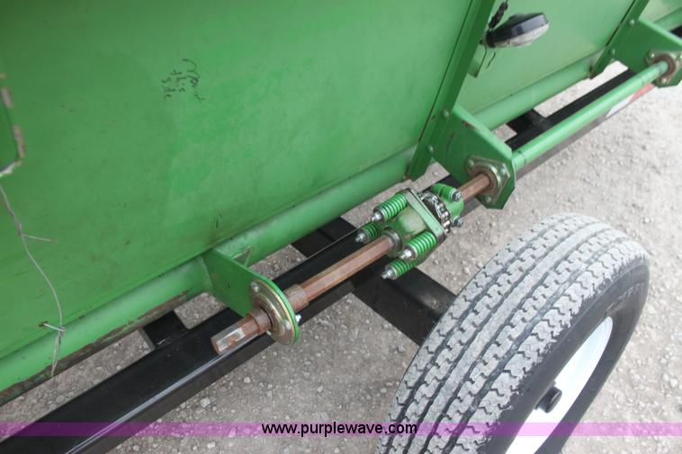 image for item E8378 John Deere 930 Contour Master 30' flex head