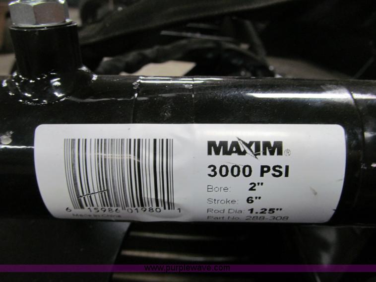 image for item F5895 84" skid steer skeleton rock grapple bucket