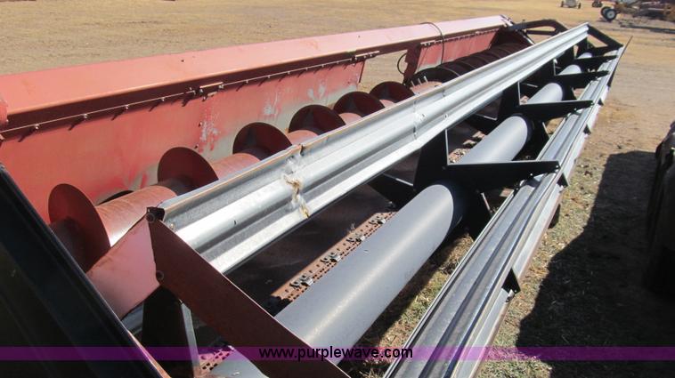 image for item G5592 1992 Case IH 1010 30' header