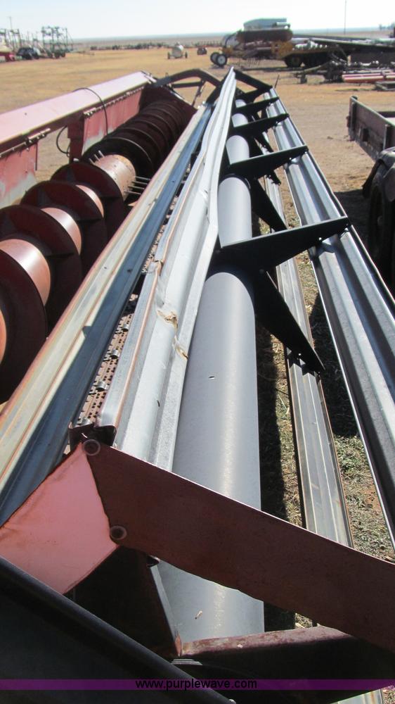 image for item G5592 1992 Case IH 1010 30' header
