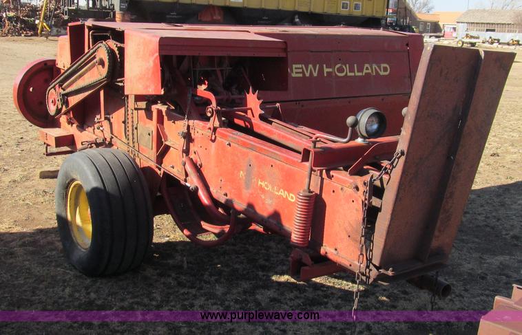 image for item G5593 New Holland 278 small square baler
