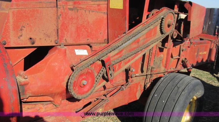 image for item G5593 New Holland 278 small square baler
