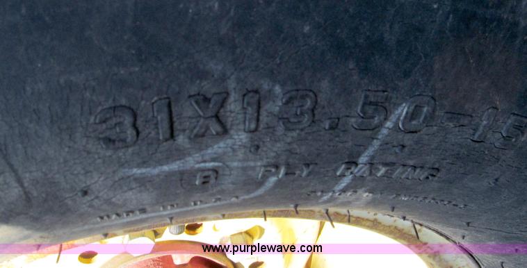 image for item G5593 New Holland 278 small square baler