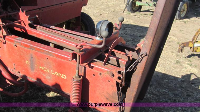 image for item G5593 New Holland 278 small square baler