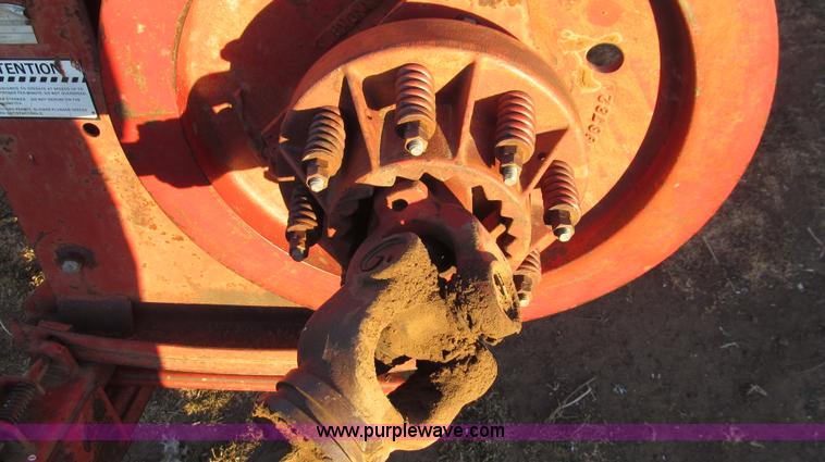 image for item G5593 New Holland 278 small square baler