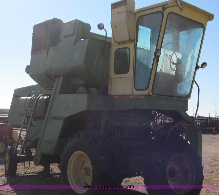 image for item G5594 John Deere 95 combine