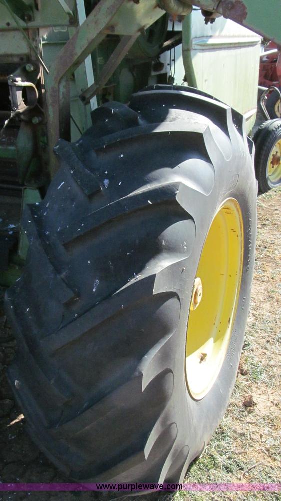 image for item G5594 John Deere 95 combine