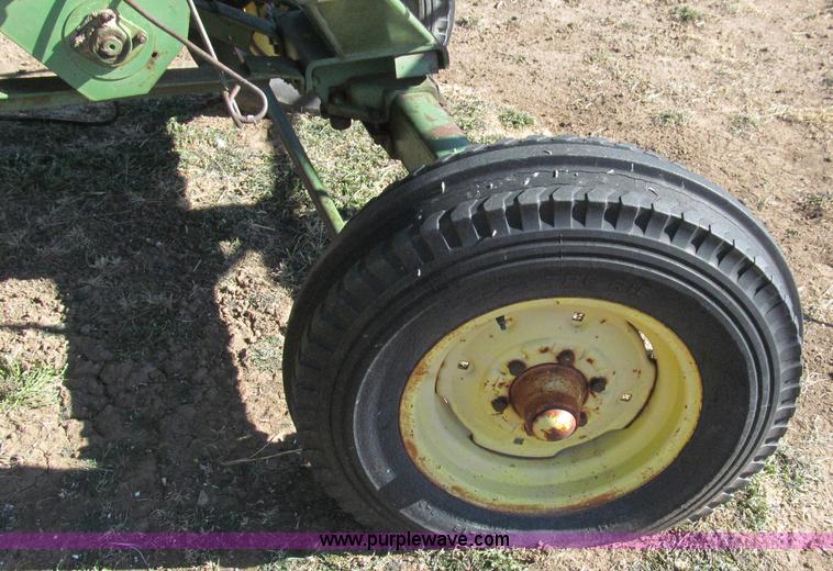 image for item G5594 John Deere 95 combine