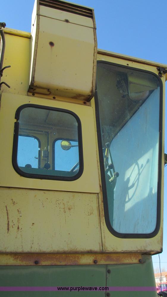 image for item G5594 John Deere 95 combine