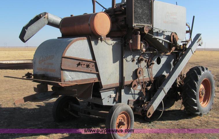 image for item G5595 Allis Chalmers R Gleaner Baldwin combine