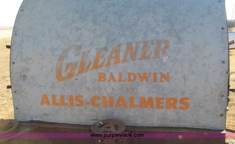 image for item G5595 Allis Chalmers R Gleaner Baldwin combine