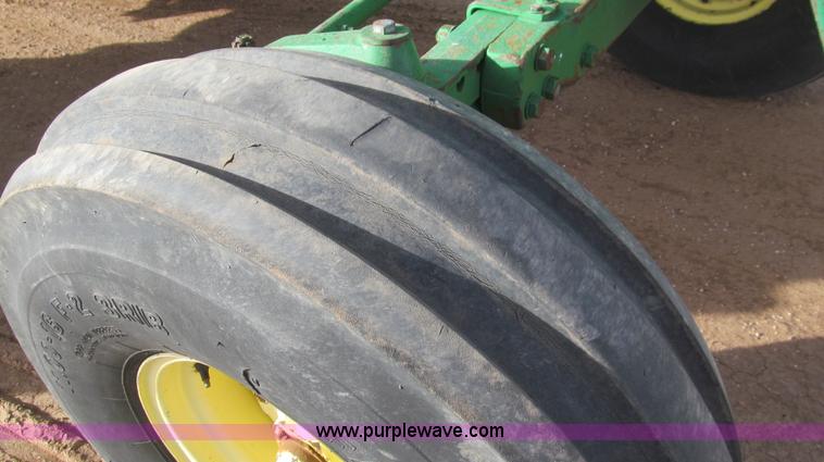 image for item G5627 1988 John Deere 4450 tractor