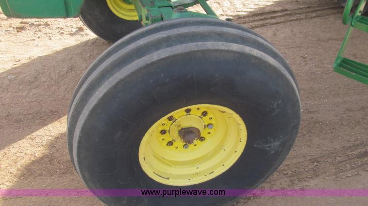 image for item G5627 1988 John Deere 4450 tractor