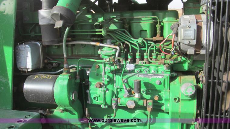 image for item G5627 1988 John Deere 4450 tractor