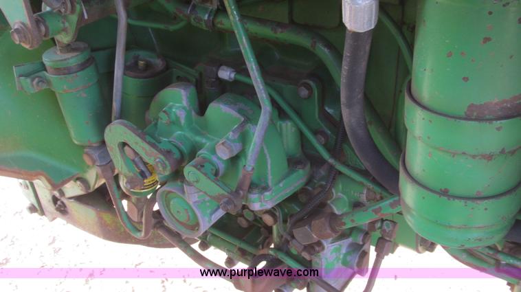 image for item G5627 1988 John Deere 4450 tractor