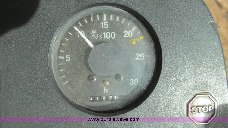 image for item G5627 1988 John Deere 4450 tractor