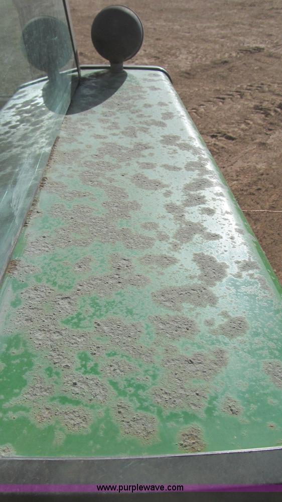 image for item G5627 1988 John Deere 4450 tractor