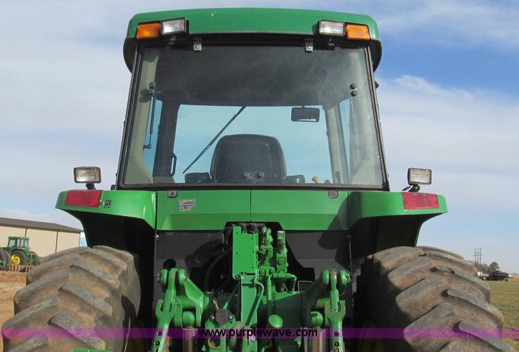 image for item G5628 2002 John Deere 7610 MFWD tractor