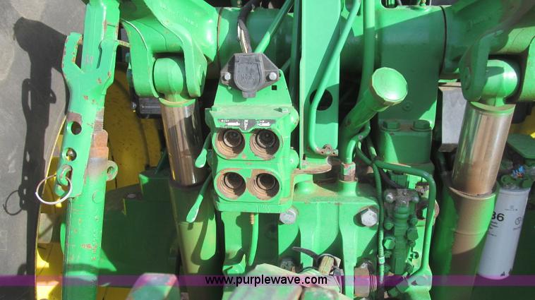 image for item G5628 2002 John Deere 7610 MFWD tractor