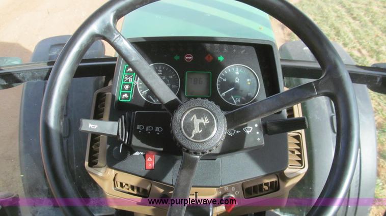 image for item G5628 2002 John Deere 7610 MFWD tractor