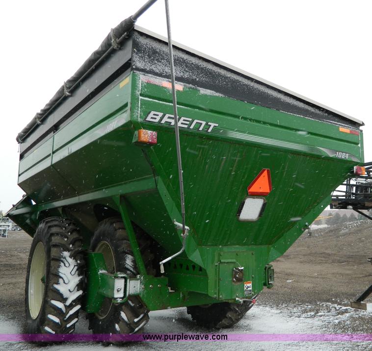 image for item Y9052 2006 Brent Avalanche 1084 grain cart